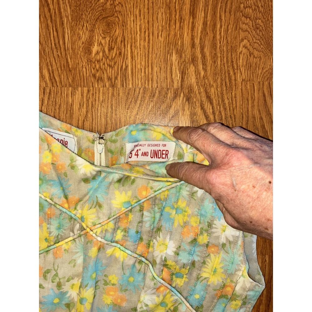 VTG 50's Jeanie petite Floral Watercolor Barkcloth Pinup floral Hourglass small - Picture 2 of 6